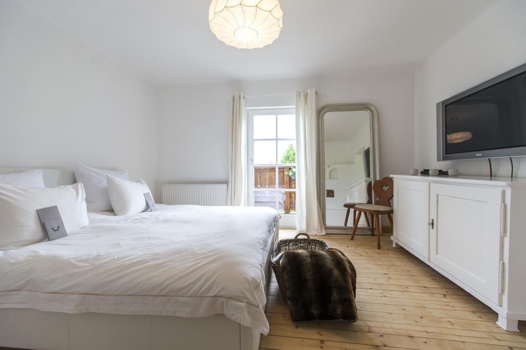 Forest Chalet, 15 Min To Salzburg Olt Town, And Most Beautiful Lakes, Secluded Location, 1,000 Sqm Garden, Mountainview, Panorama Sauna, Bath Whirlpool, Bbq&Bikes&Sunbeds For Free, Up To 10 P Golling an der Salzach Kamer foto