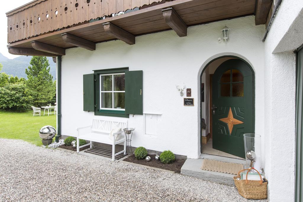 Forest Chalet, 15 Min To Salzburg Olt Town, And Most Beautiful Lakes, Secluded Location, 1,000 Sqm Garden, Mountainview, Panorama Sauna, Bath Whirlpool, Bbq&Bikes&Sunbeds For Free, Up To 10 P Golling an der Salzach Buitenkant foto