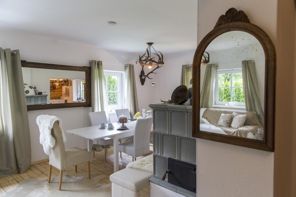 Forest Chalet, 15 Min To Salzburg Olt Town, And Most Beautiful Lakes, Secluded Location, 1,000 Sqm Garden, Mountainview, Panorama Sauna, Bath Whirlpool, Bbq&Bikes&Sunbeds For Free, Up To 10 P Golling an der Salzach Kamer foto