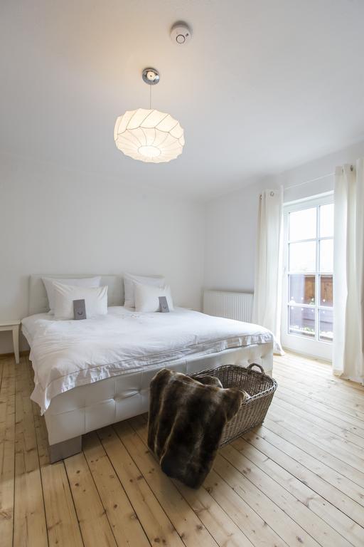 Forest Chalet, 15 Min To Salzburg Olt Town, And Most Beautiful Lakes, Secluded Location, 1,000 Sqm Garden, Mountainview, Panorama Sauna, Bath Whirlpool, Bbq&Bikes&Sunbeds For Free, Up To 10 P Golling an der Salzach Kamer foto